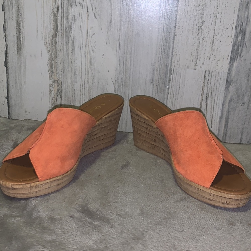 1020 A. Giannetti Leather Wedge Sandals - Picture 3 of 8